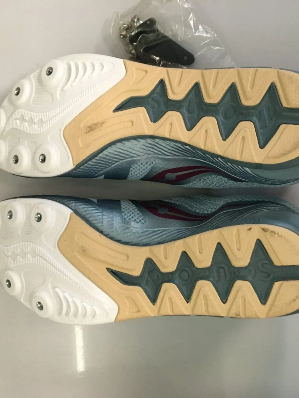 NWT Saucony Vendetta 3 Track Running Shoes Womens 11 Blue Cleats